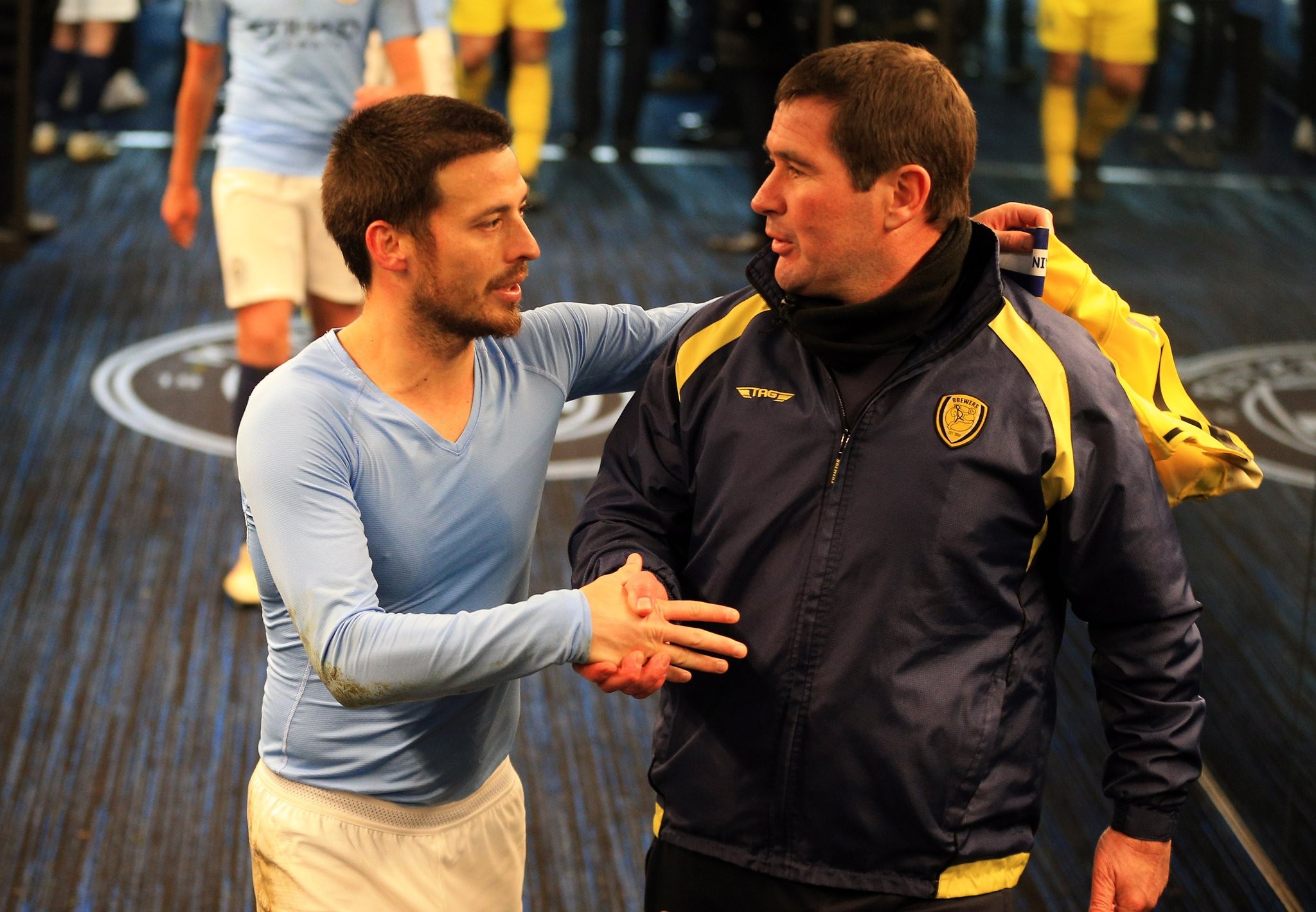 阿尔德斯友好赛胜出,伯顿梅开二度建功成为关键,战绩斐然 阿尔德斯友好赛胜出,伯顿梅开二度建功成为关键,战绩斐然