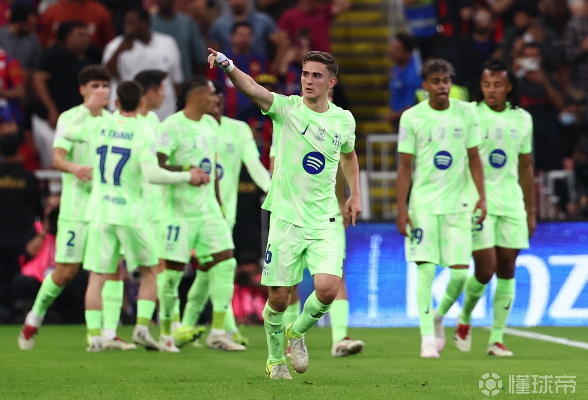 巴塞罗那中卫伤愈复出,球队迎来好消息,全场震撼 巴塞罗那中卫伤愈复出,球队迎来好消息,全场震撼