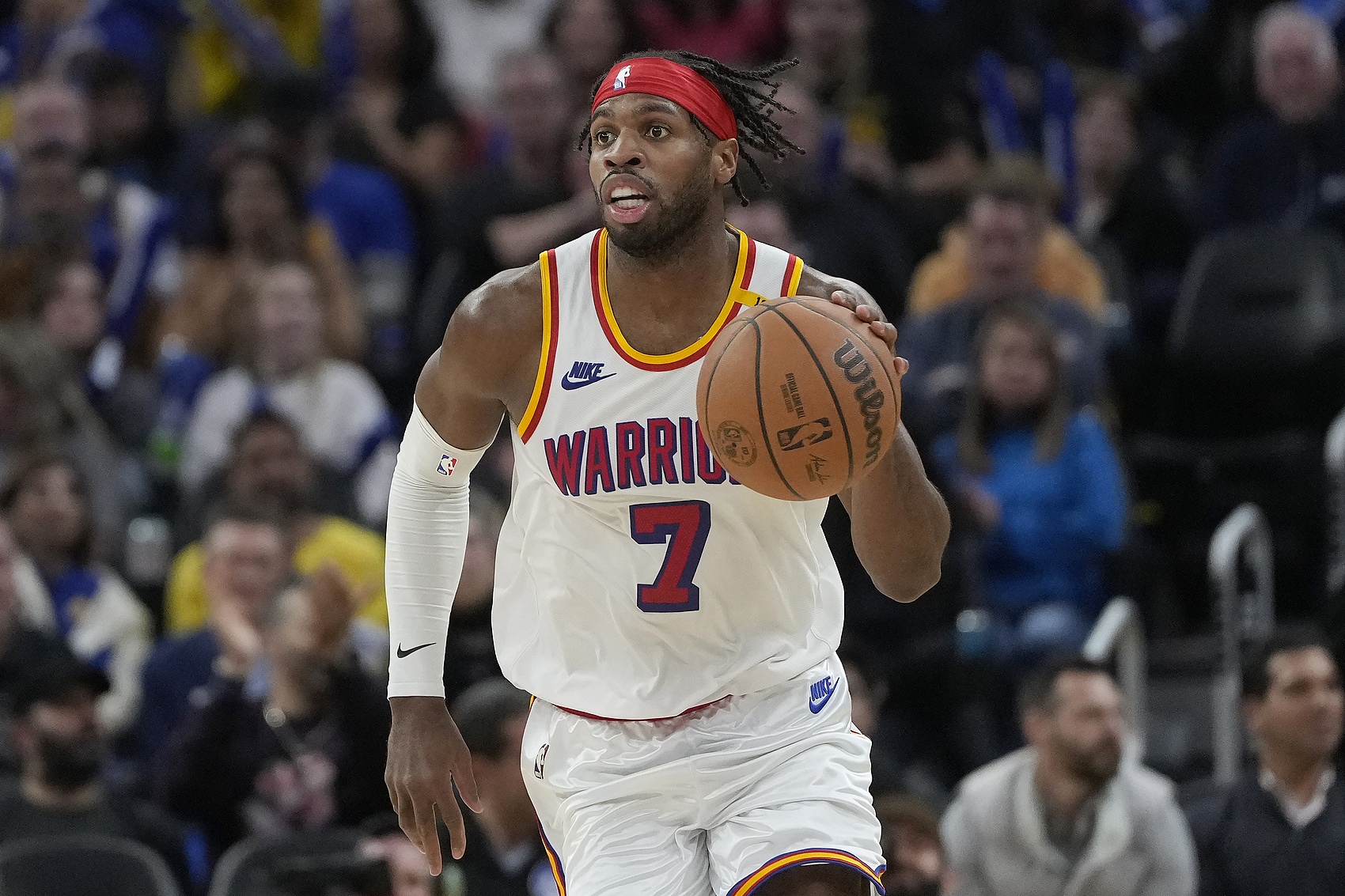 太阳力克勇士,书豪状态回暖,表现亮眼 太阳力克勇士,书豪状态回暖,表现亮眼