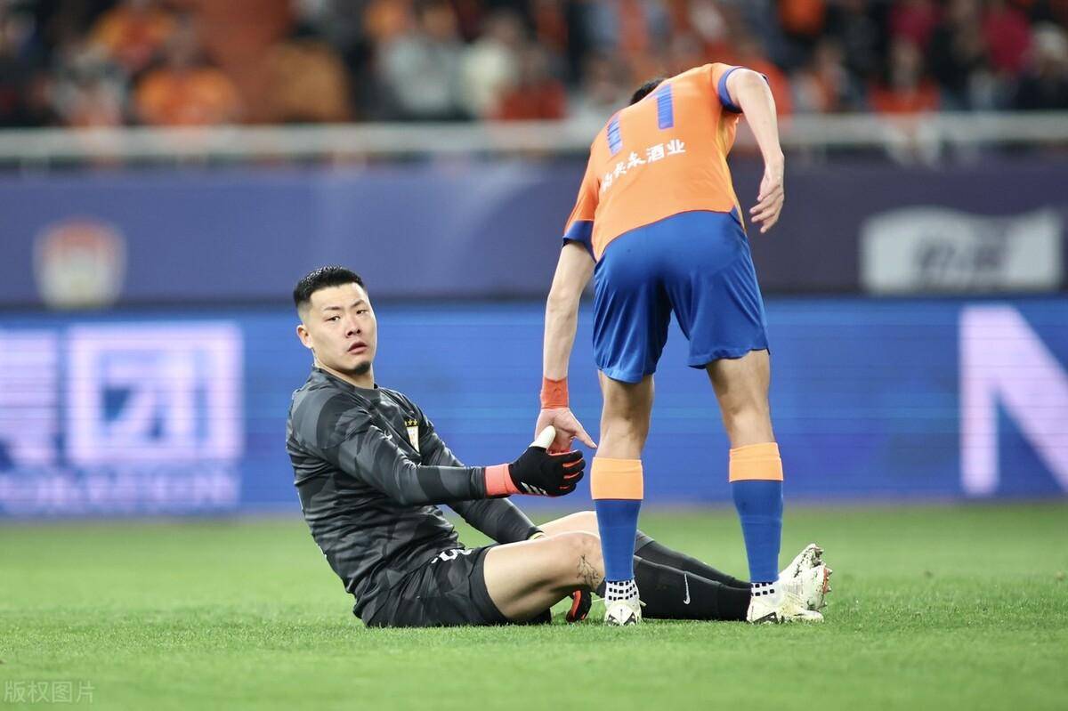 关于上海申花队备战更勤奋,决定全力争胜鲁能队,掌声雷动的信息 关于上海申花队备战更勤奋,决定全力争胜鲁能队,掌声雷动的信息