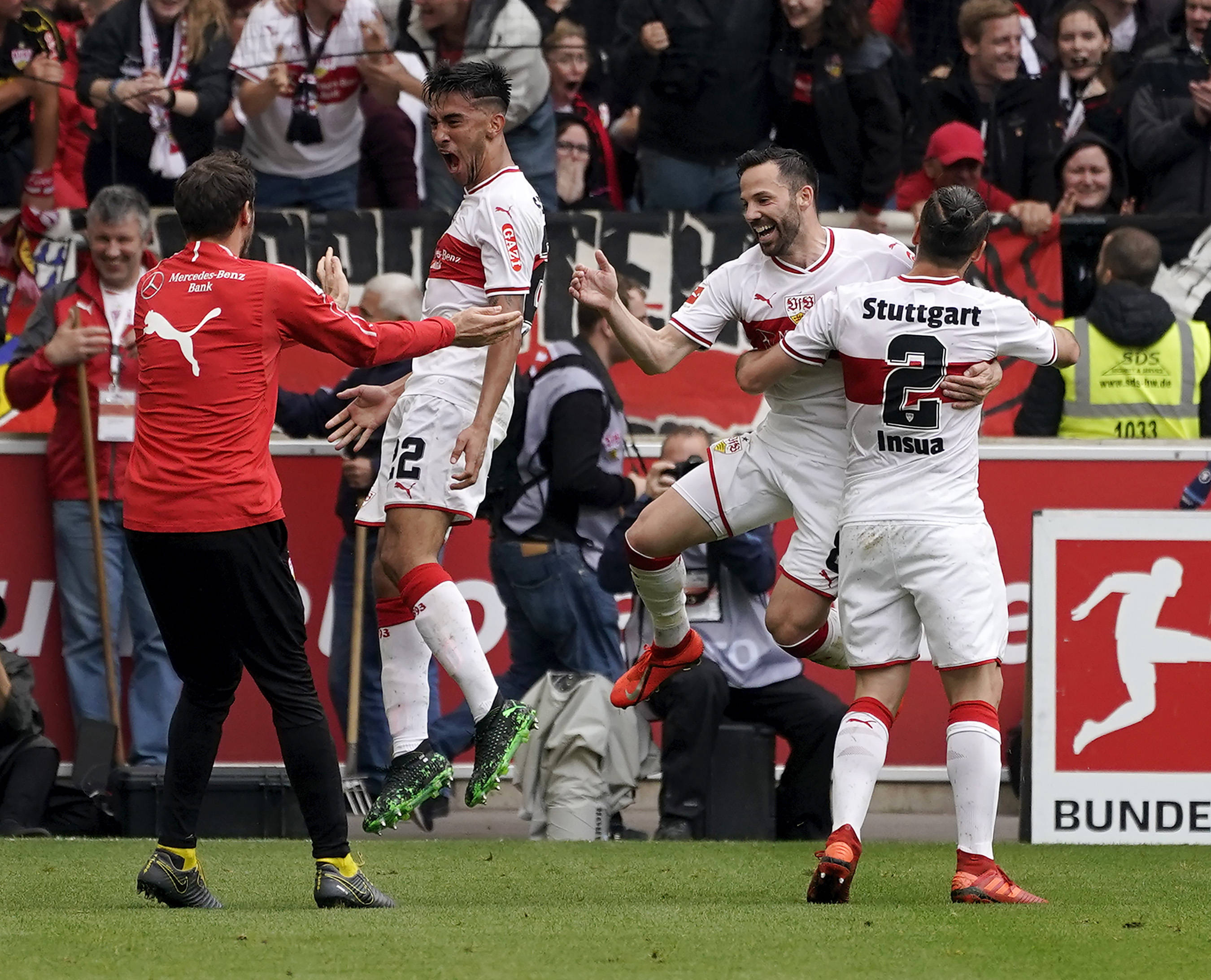 斯图加特客场战平科隆，难分胜负，势不可挡