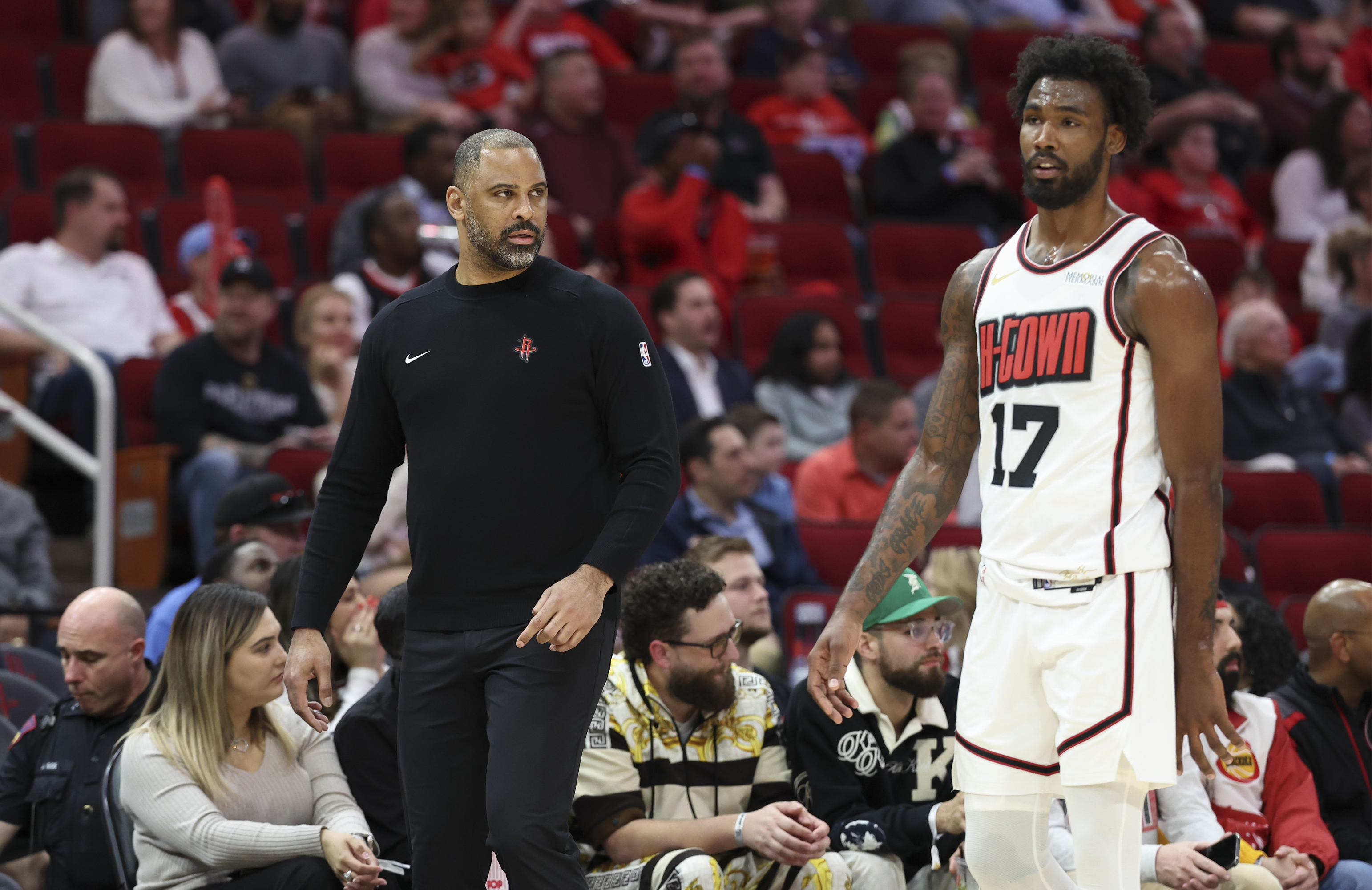 关于火箭队击败魔术,全队表现值得称赞完成比赛,士气大振的信息 关于火箭队击败魔术,全队表现值得称赞完成比赛,士气大振的信息