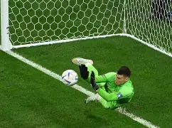 科希塔雷门将维拉绝杀保级大战，战绩斐然