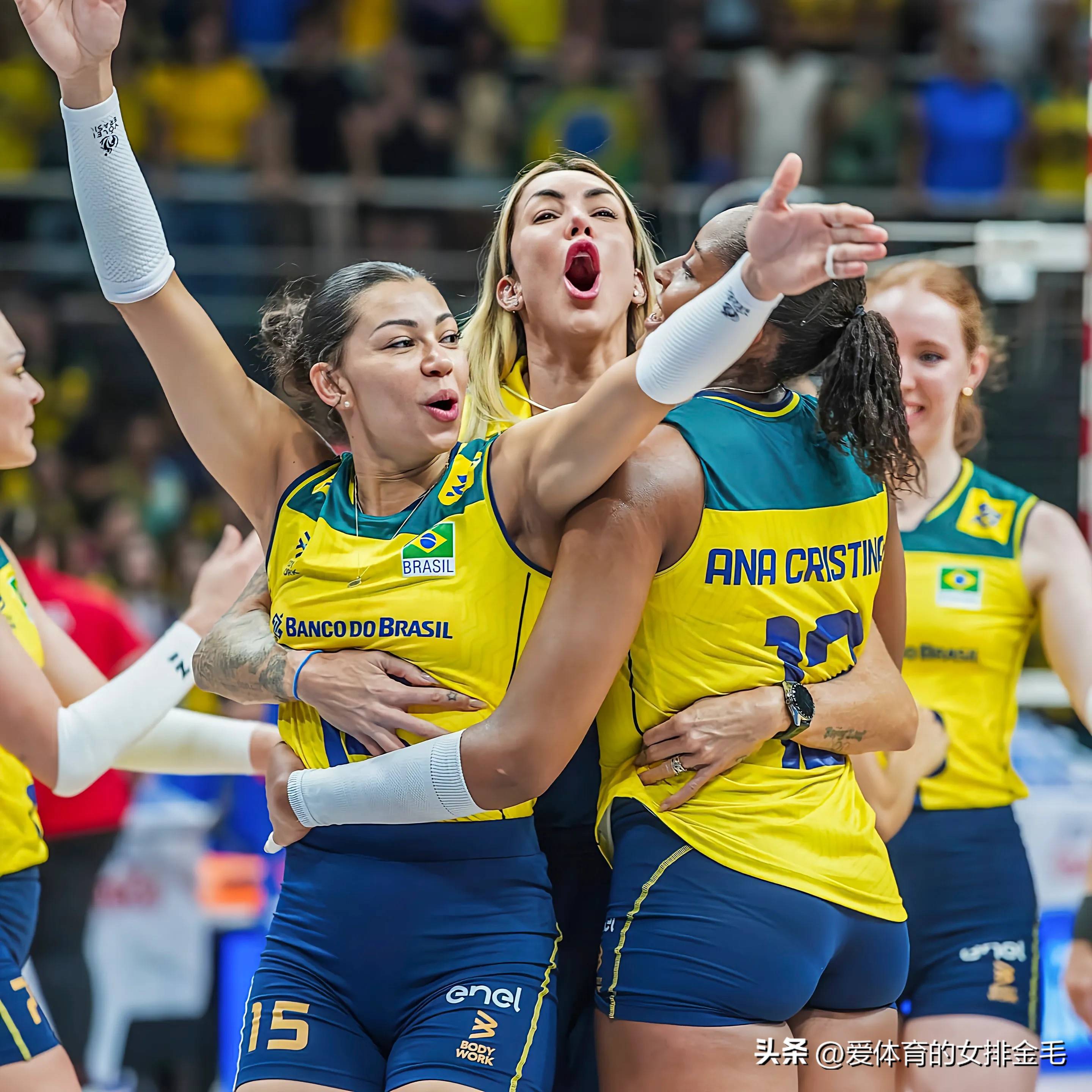 排球女子半决赛,巴西队轻松晋级决赛,势不可挡 排球女子半决赛,巴西队轻松晋级决赛,势不可挡