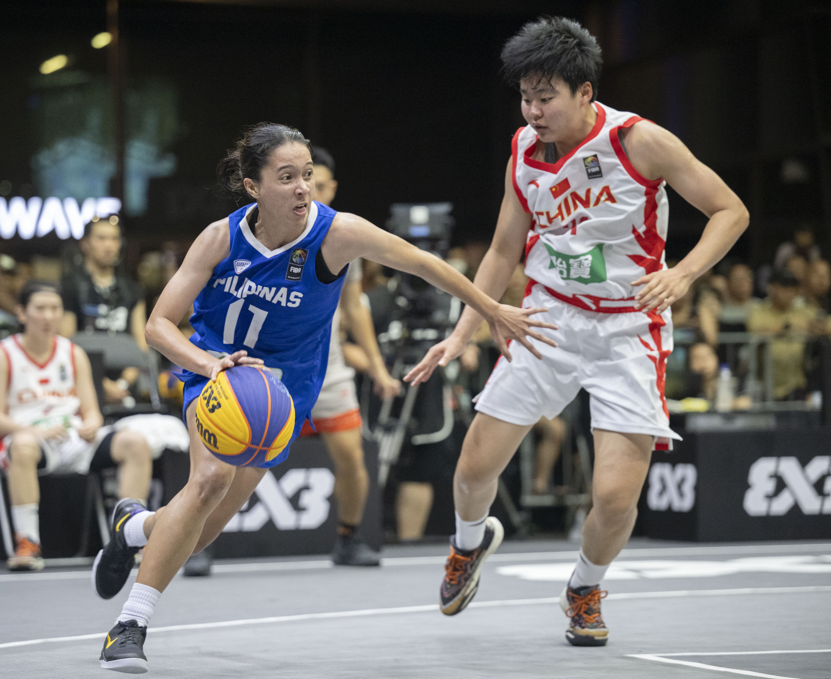 亚洲杯篮球赛鏖战,中国女队晋级决赛,气势如虹 亚洲杯篮球赛鏖战,中国女队晋级决赛,气势如虹