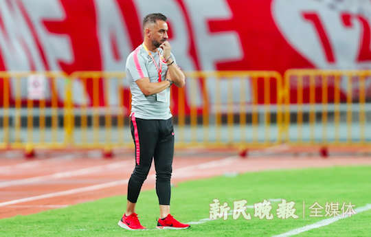 广州富力客场失利,球员面临考验,表现亮眼 广州富力客场失利,球员面临考验,表现亮眼