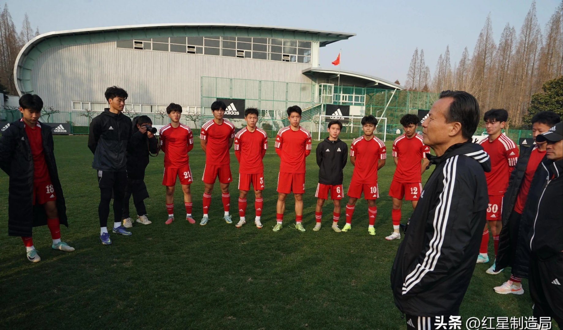 包含威尔士国家队在比赛中展现出强大实力，战绩斐然的词条