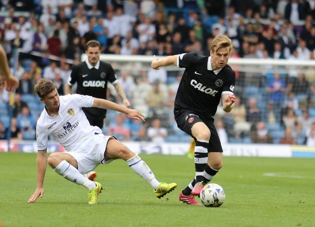 沙尔克客场失利，保级前景愈发黯淡，士气大振的简单介绍