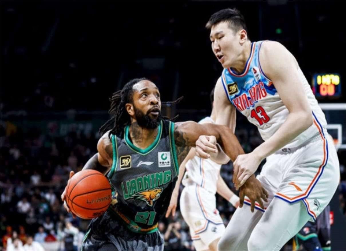 青岛对阵新疆，势均力敌谁能胜出，气势如虹的简单介绍