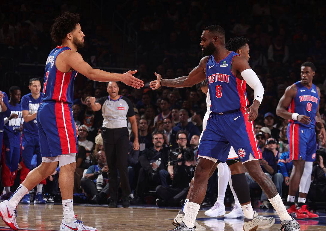 尼克斯球员集体发威砍分胜出，士气大振