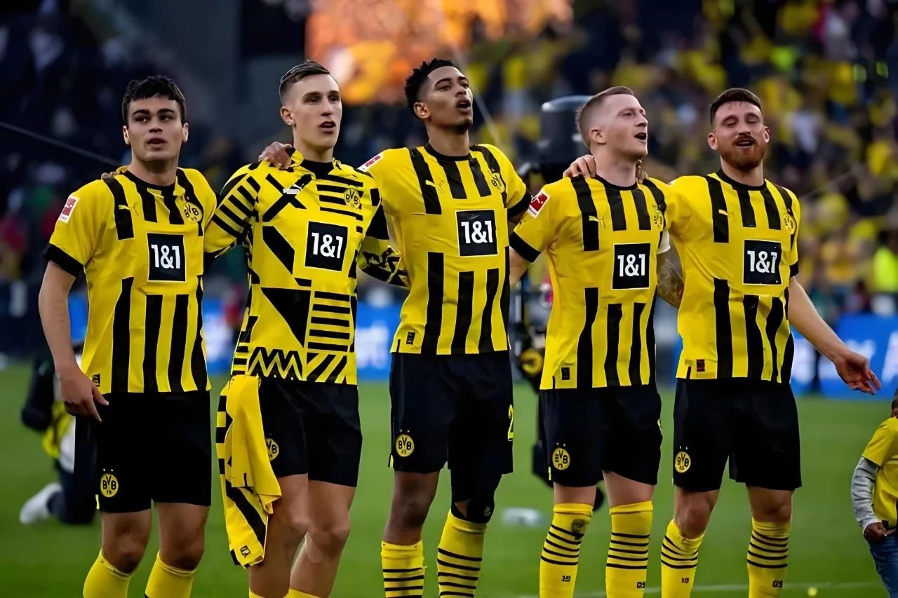 关于多特蒙德主场击败弗莱堡,继续领跑积分榜,士气大振的信息 关于多特蒙德主场击败弗莱堡,继续领跑积分榜,士气大振的信息