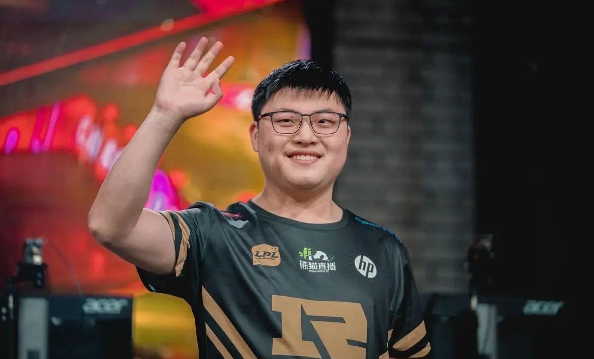 EG逆转CLG,Uzi惊艳世界的简单介绍 EG逆转CLG,Uzi惊艳世界的简单介绍