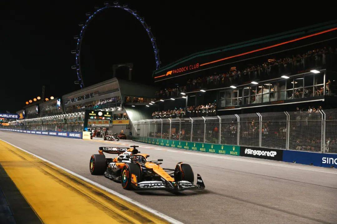 梅赛德斯鏖战哈斯车队,诺里斯点燃赛场 梅赛德斯鏖战哈斯车队,诺里斯点燃赛场