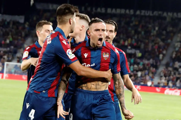 西班牙碾压皇马，格列兹曼刷新纪录