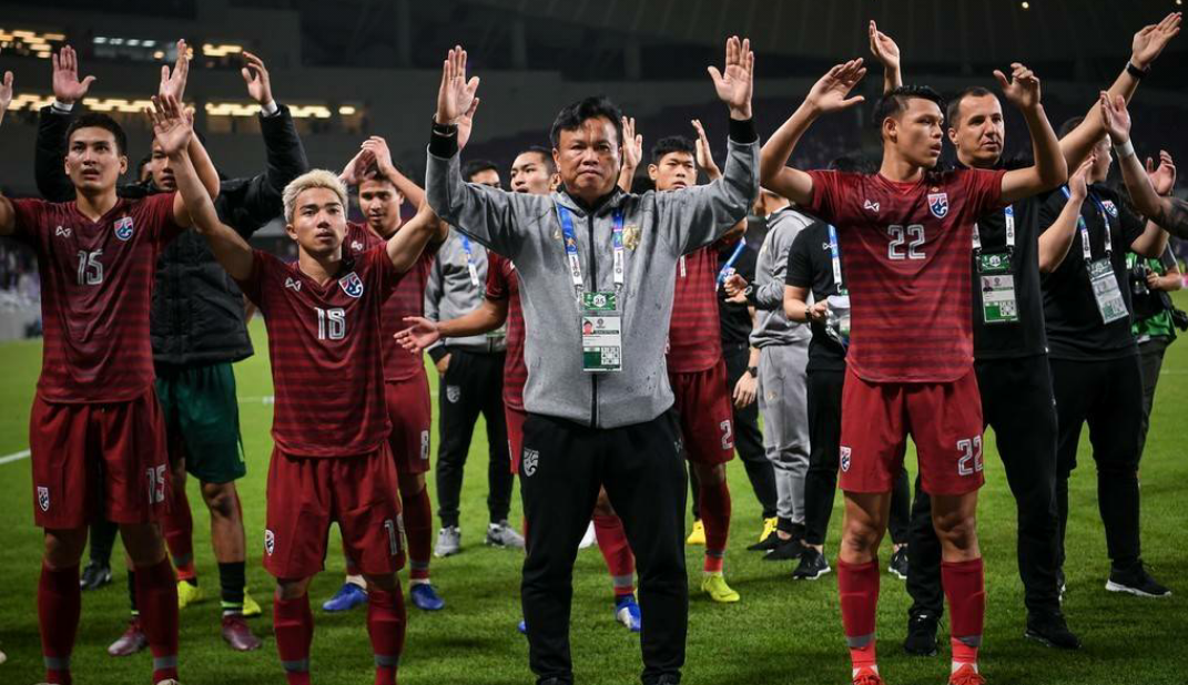 泰国队横扫中国队，黄鸭组合关键制胜