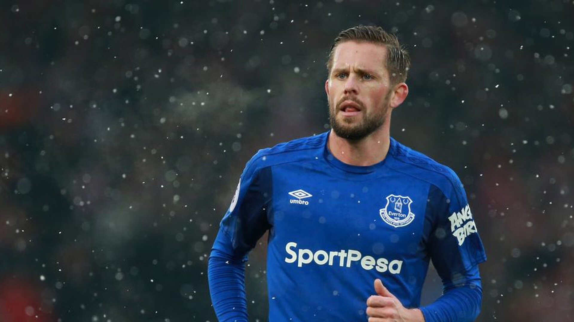 黄喜灿打出生涯之夜！曼城铜墙铁壁锁死多特，战术博弈背后的个人英雄主义